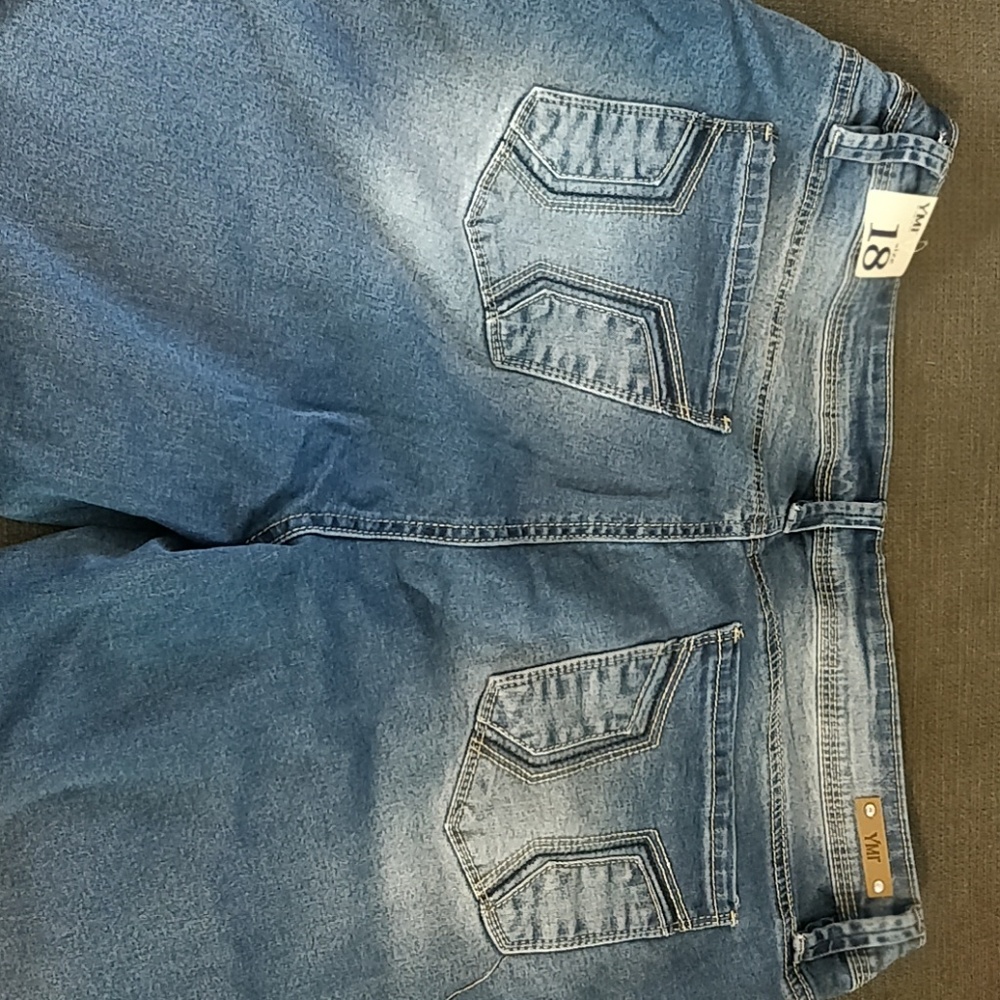 Jeans - Picture 2 of 3